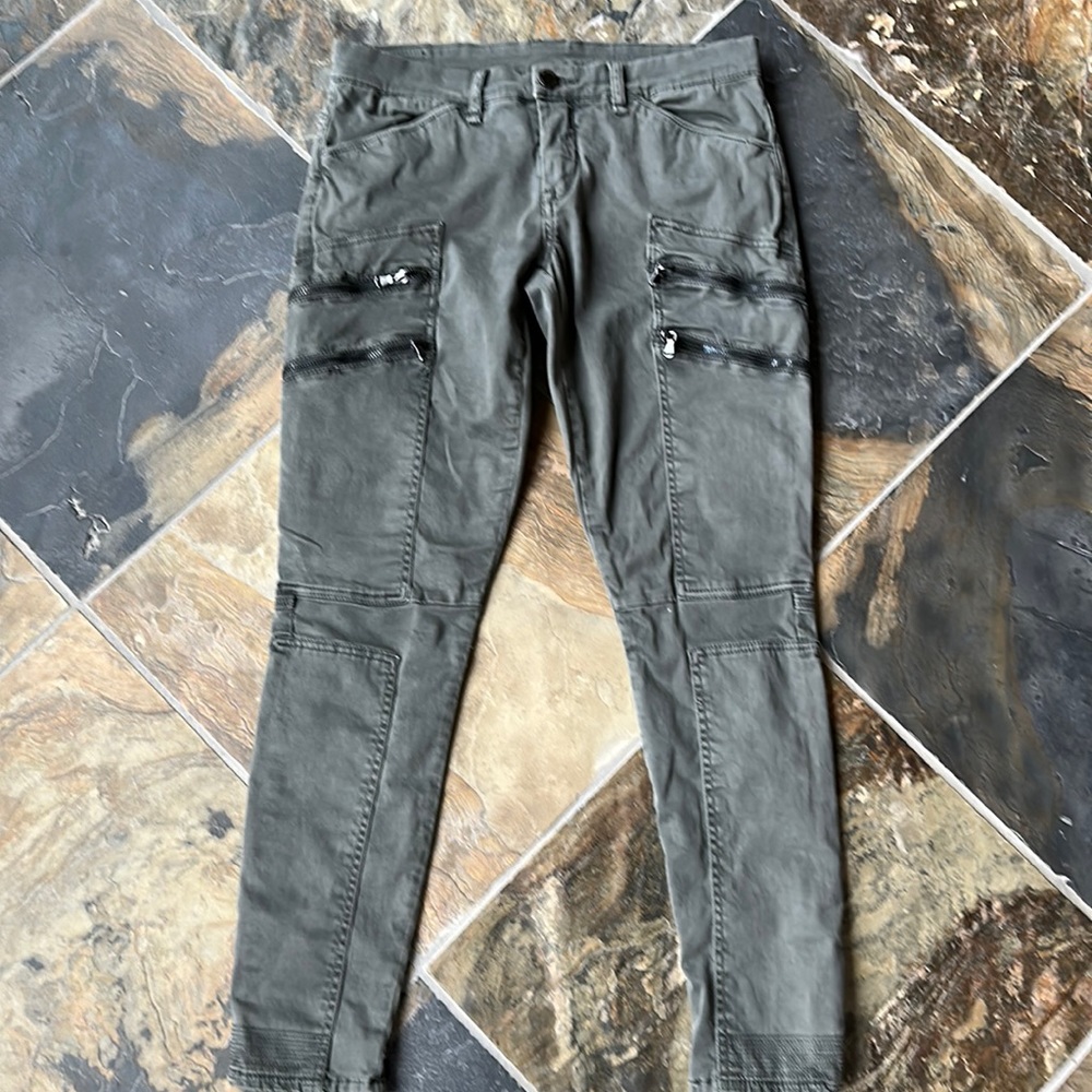 [BLANKNYC] Army Green Utility Pant Skinny Ankle Zippers & Side Pocket Zippers 27